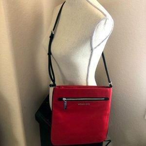 Michael Kors Nylon Kelsey Lg Crossbody